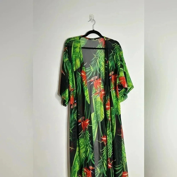 Tropical Black Cover-up - Picture 5 of 7